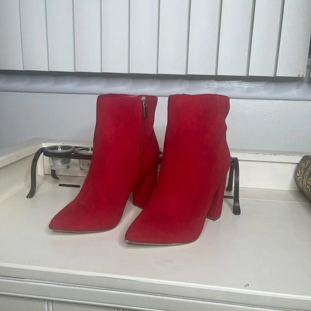 Red suede material Just Fab booties! NEW! NWOT! Size 7.5 women’s chunky heel. - Picture 2 of 8